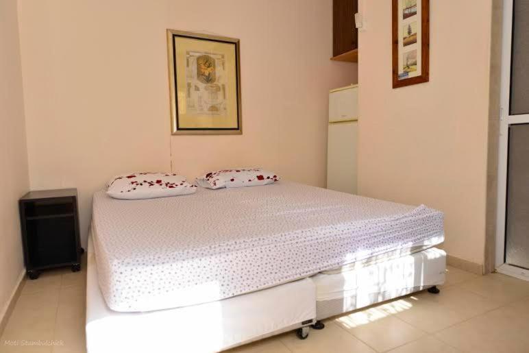 Ein Gedi Rooms Neve Zohar Exterior photo